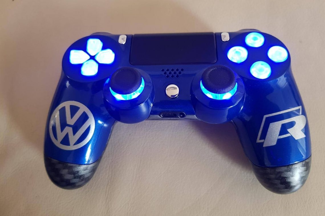 ps4 controller custom vw volkswagen golf 7 R gaming www.fsb-dip.nl hydrodipping