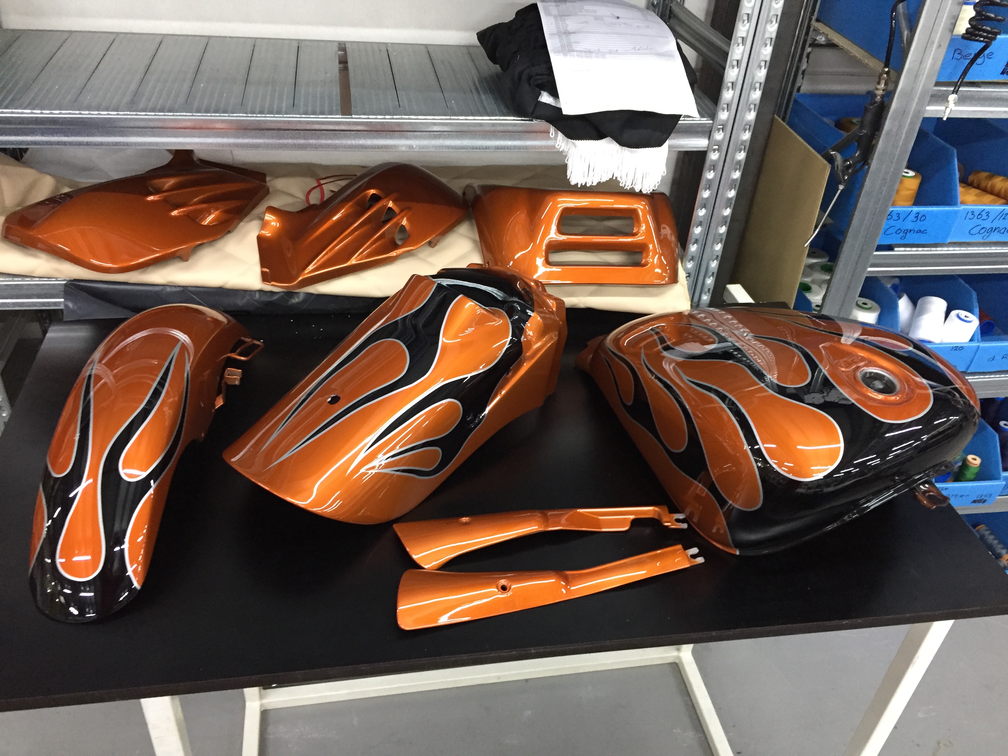Honda motor custom paint old scool flames candy oranje www.fsb-dip.nl hydrodipping