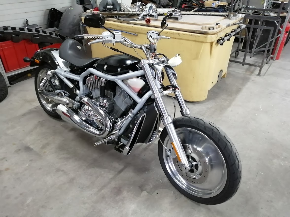 Harley davidson vrod zwart metallic fsb-dip.nl hydrodipping