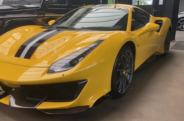 Ferrari 488 Carbon