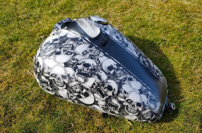 Kawasaki Tank – skulls